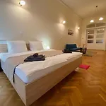Luxury Vincents *
