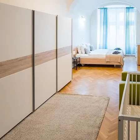 Luxury Vincents Apartament *